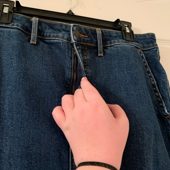 Old Navy Denim Skirt - Picture 3 of 7